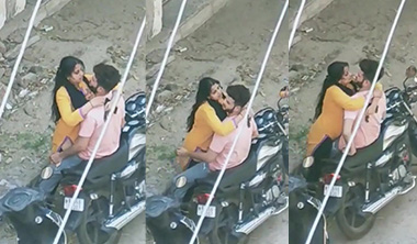 Beautiful Lady Romantic Fucking in Public Place mms